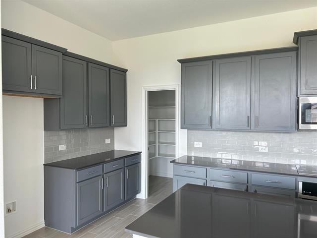 Building Photo - 5110 Bancroft Dr