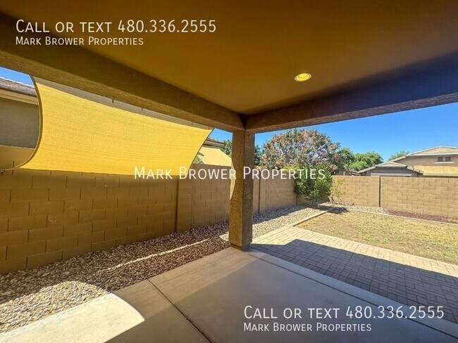 Building Photo - 4594 Kirkland Ave
