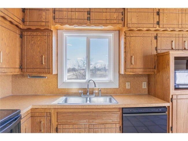 Building Photo - 5690 County Rd 10