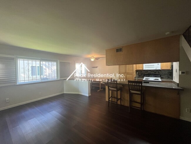 Building Photo - 2bd/1ba Condo with 1 Car Garage- Minutes From ARC!