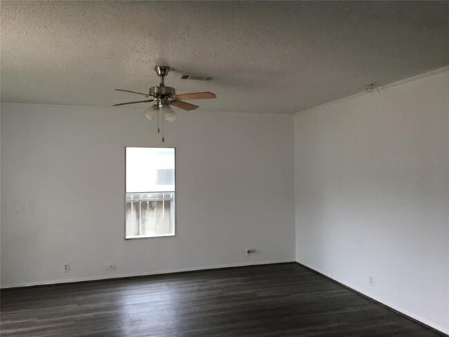 Building Photo - 11811 Greensbrook Forest Dr