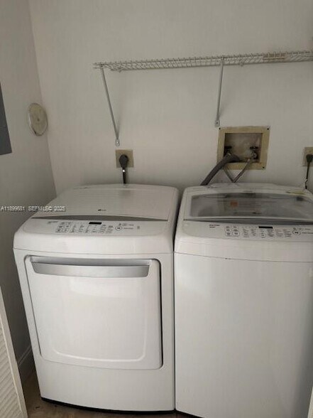 Building Photo - 8951 W Sunrise Blvd