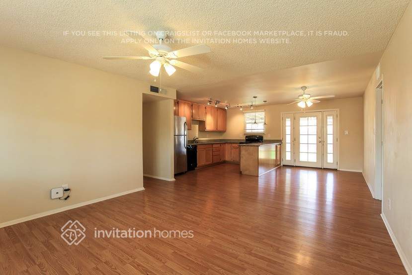 Building Photo - 3507 E Blanche Dr