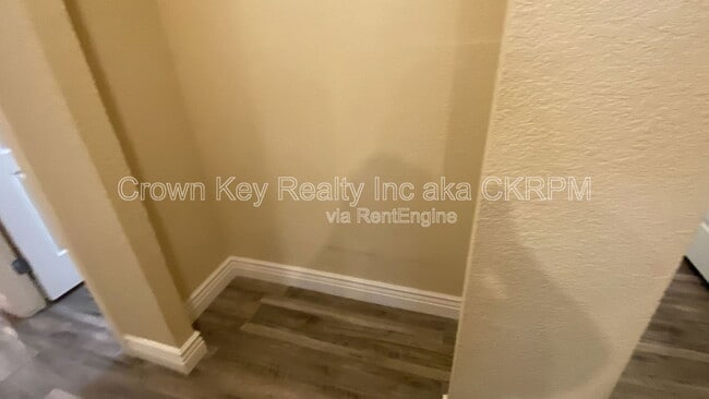 Building Photo - 1550 Griffith Pl