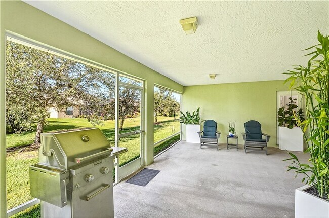 Building Photo - 520 N Valencia Cir SW