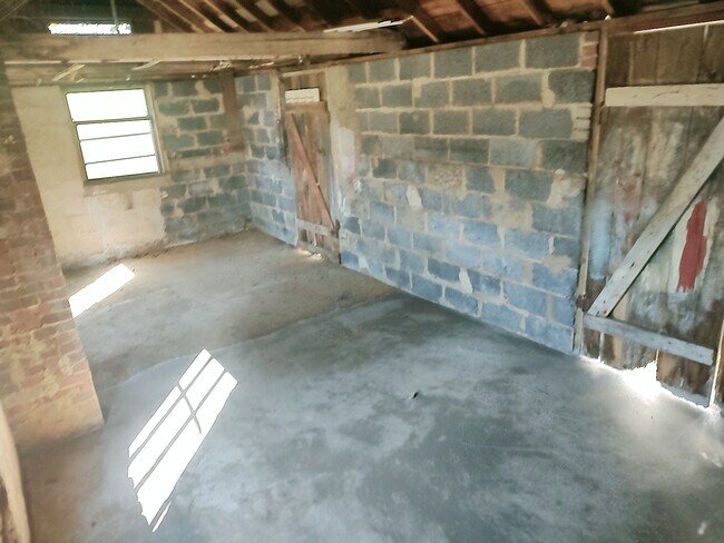 Building Photo - 4011 Bandy Rd