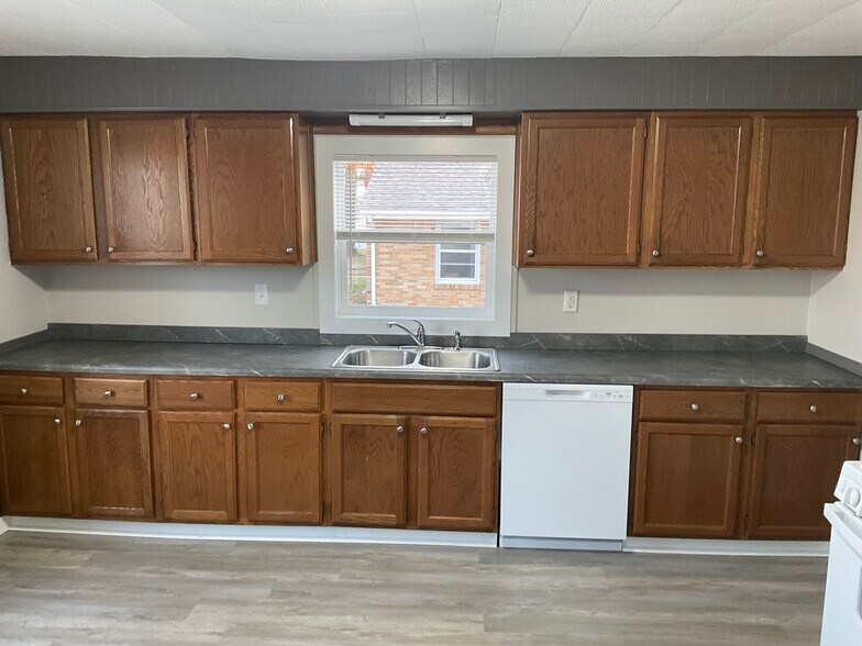 Building Photo - 6306 N 2nd St