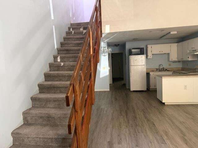 Building Photo - 2100 Continental Ave