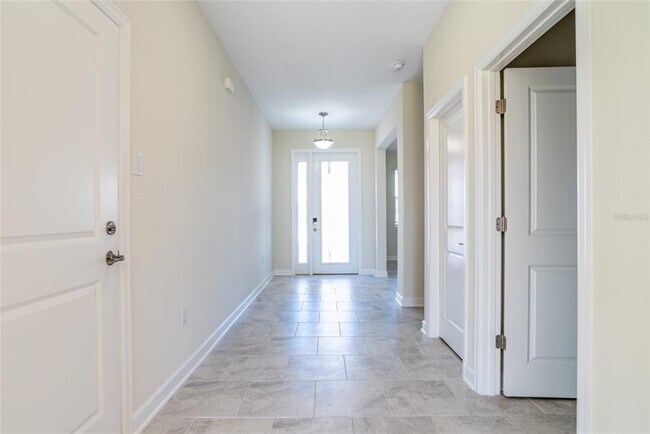 Building Photo - 12018 Grammar Ln