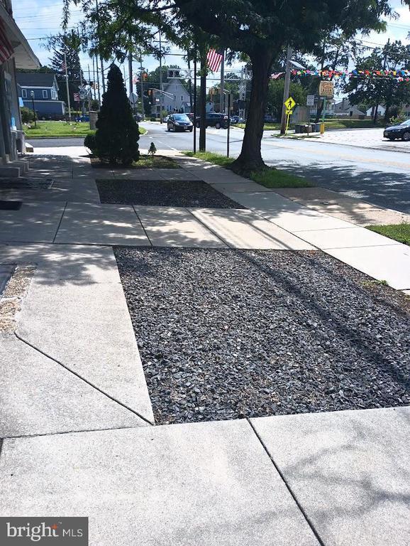 Building Photo - 301 W Evesham Rd