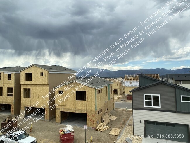 Building Photo - 6731 Lily Mountain Ln