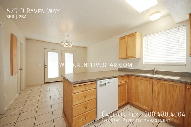 Building Photo - 579 Raven Way
