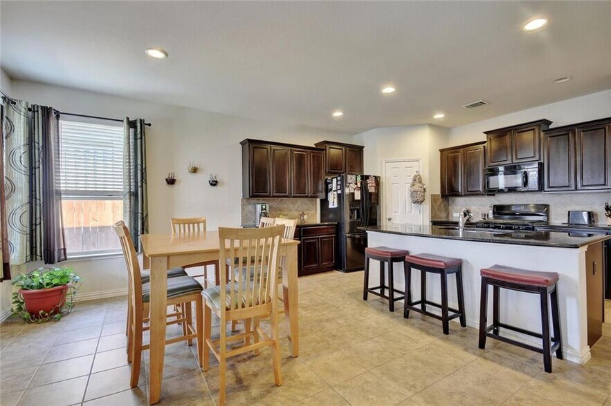 Open floorplan - 2009 Mary Ella Dr