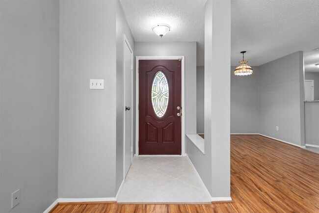 Building Photo - 10842 Ryan Trails Dr