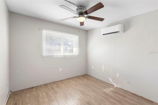 Building Photo - 901 Colyer St