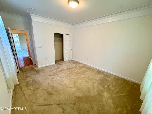 Building Photo - 105 Golf View Dr