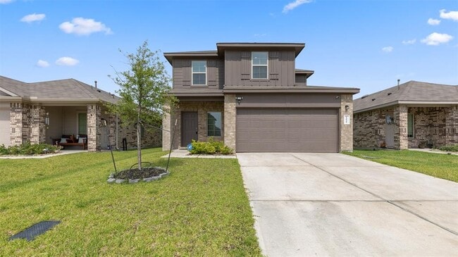 Primary Photo - 14040 Thunder Pnes Dr
