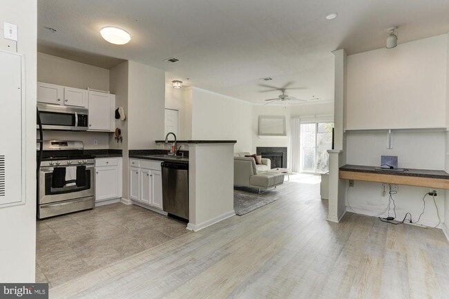 Building Photo - 5105 Travis Edward Way