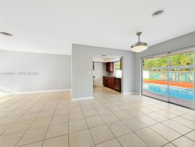 Building Photo - 6210 NE 21st Rd