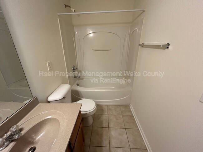 Building Photo - 119 Longchamp Ln