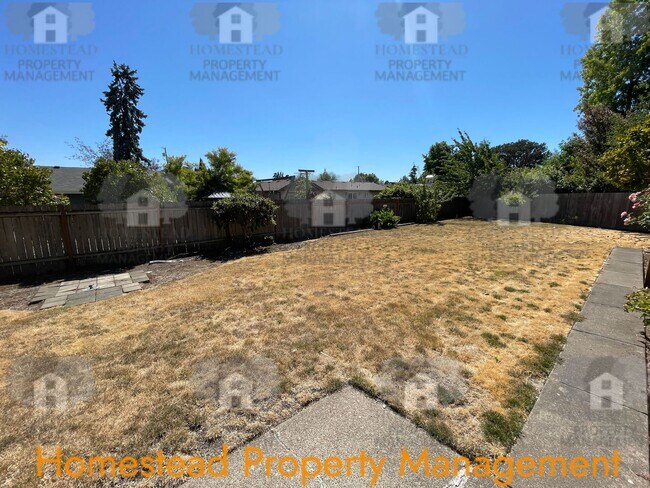 Building Photo - 130 Cottonwood Ct
