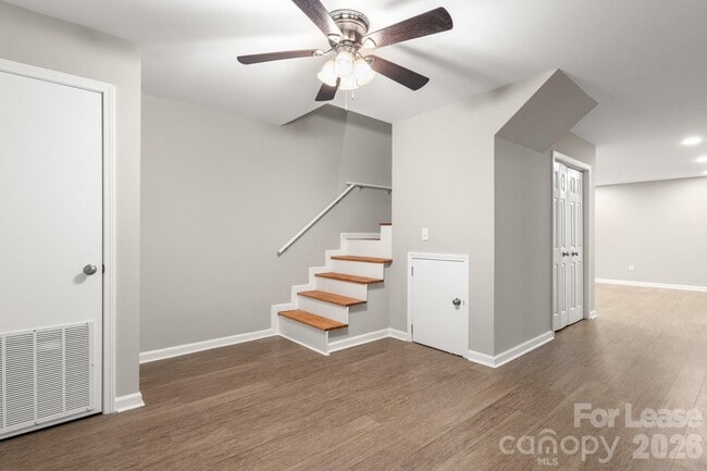 Building Photo - 11805 Harrisburg Rd