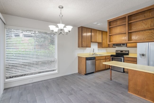 Building Photo - Cozy 2 BED/1 BATH in Exclusive 55+ Senior ...