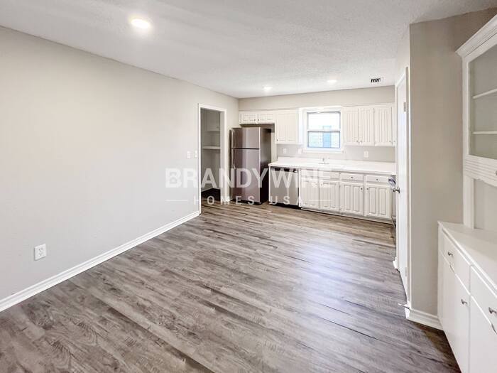 Building Photo - 1206 Misty Way