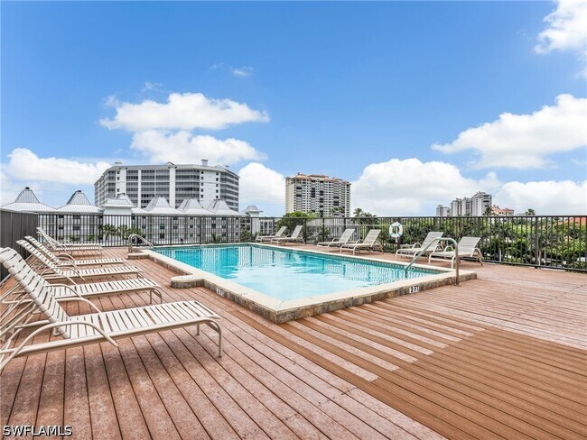 Building Photo - 260 Southbay Dr