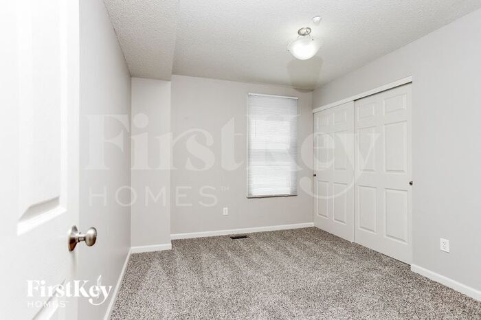 Building Photo - 3226 S Canal Way