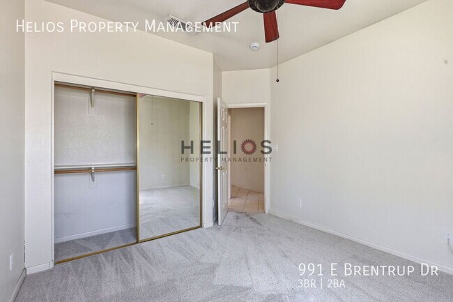 Building Photo - 991 E Brentrup Dr