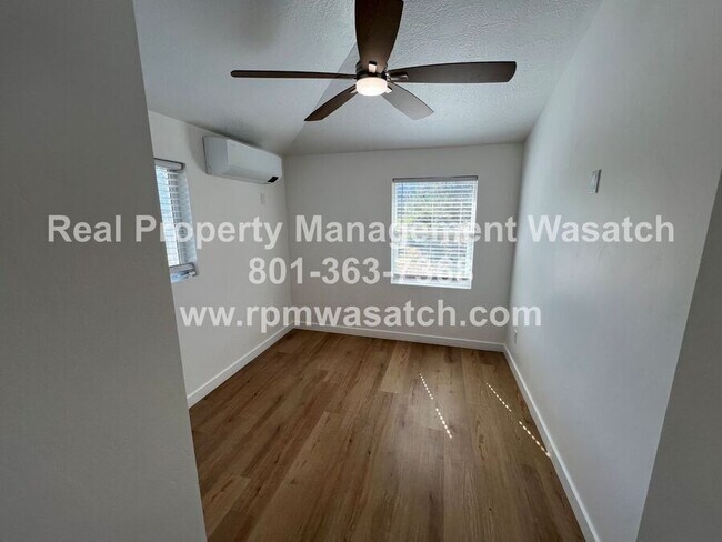 Building Photo - 1388 Country Ln