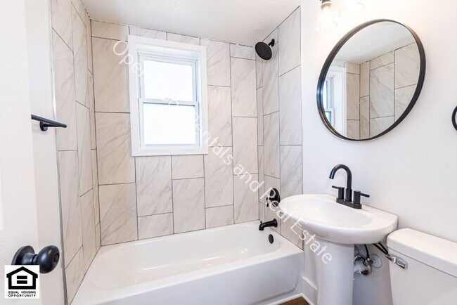 Building Photo - 1823 Griswold Dr