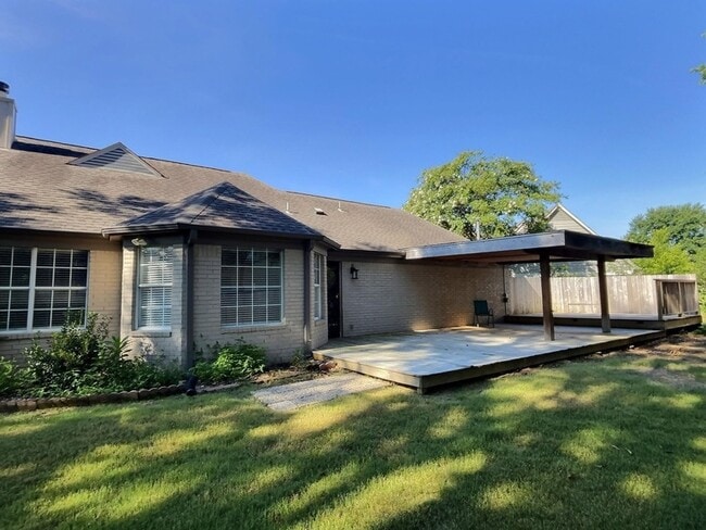 Building Photo - 244 Saybrook Cove