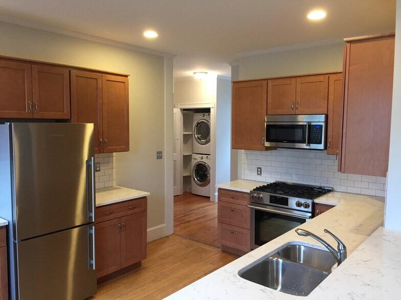 Building Photo - 26 North St