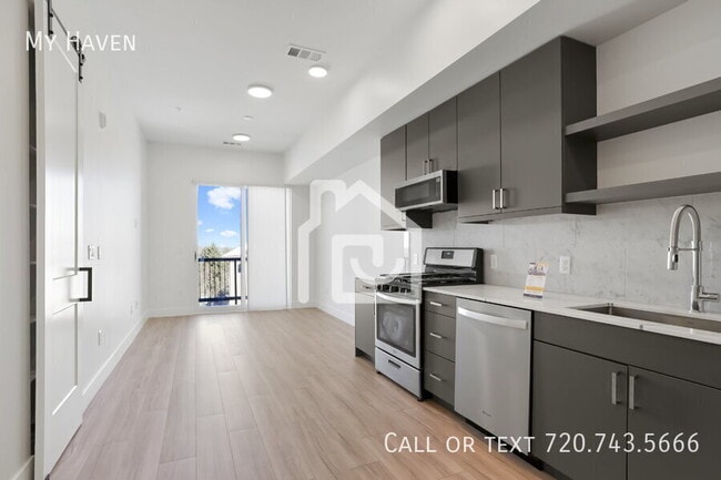 Building Photo - 2876 W 53rd Ave