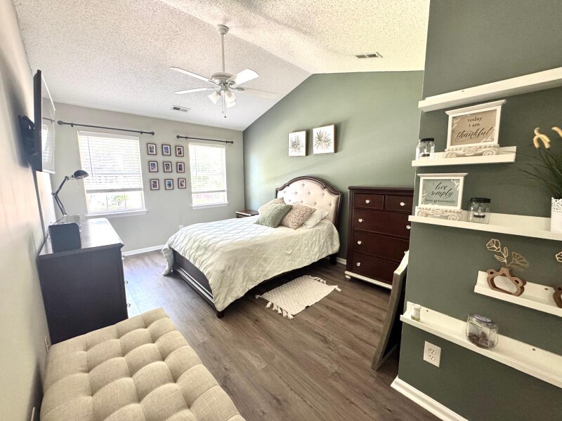 Building Photo - 9507 Guernsey Ct