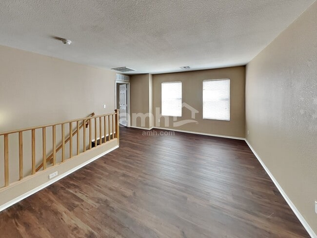 Building Photo - 2683 S Sailors Way