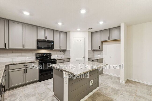 Building Photo - 2617 Warren Ln