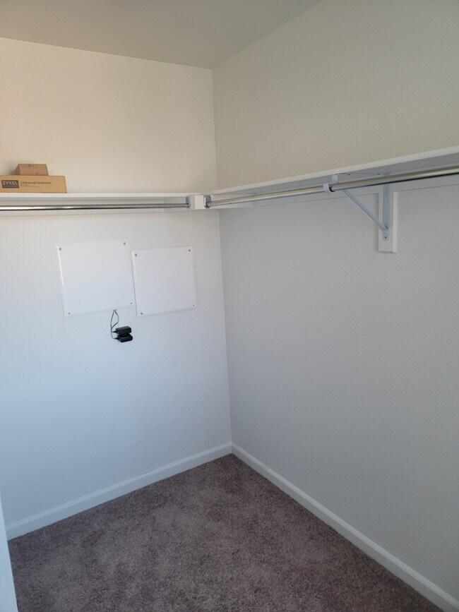 Building Photo - 9882 Monte Vista Ave