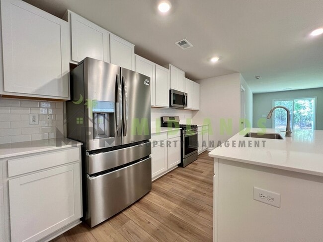 Building Photo - 142 Parkwood Ct