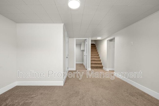 Building Photo - 145 N 500 E St