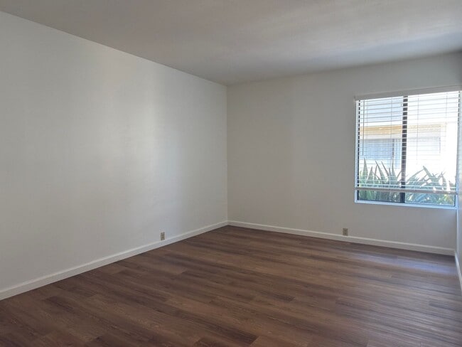 Building Photo - 3978 Camino Lindo