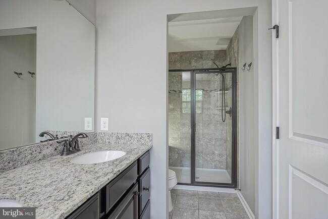 Building Photo - 1048 Regency Pl