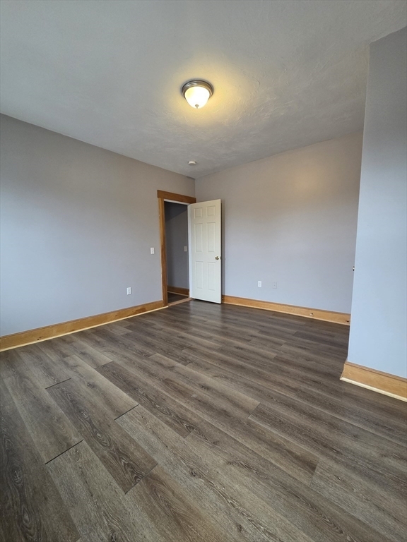 Building Photo - 39 Blossom St