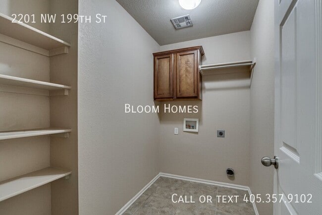 Building Photo - 2201 NW 199th St