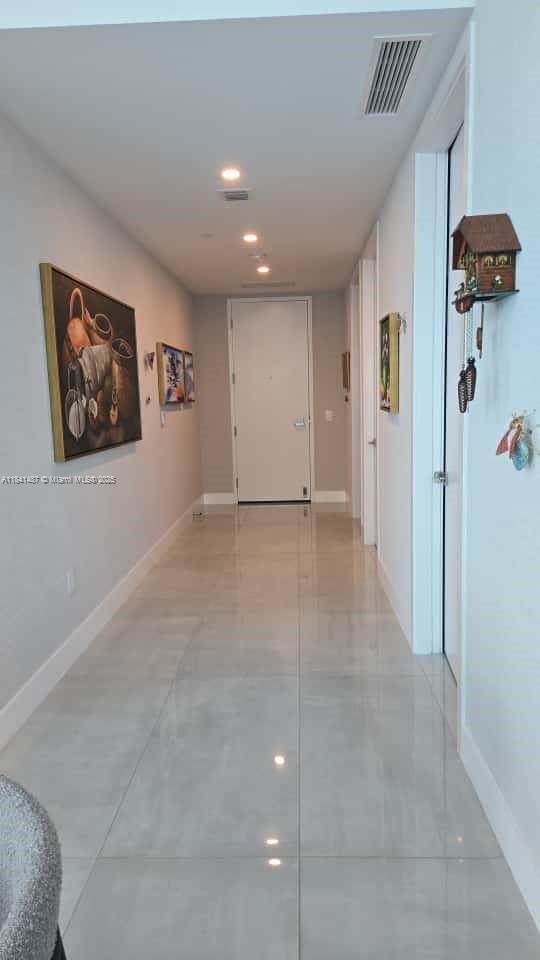 Building Photo - 17550 Collins Ave