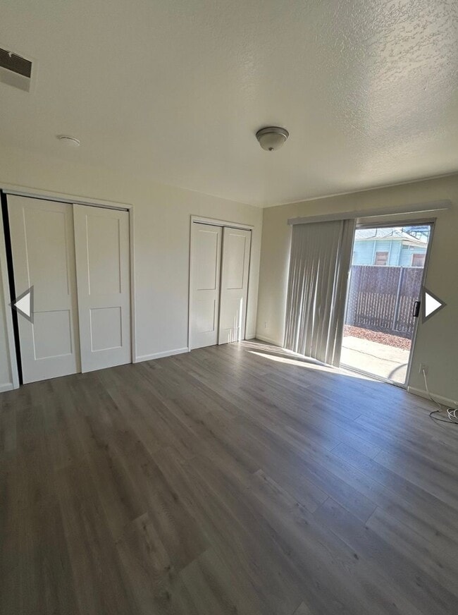 Building Photo - 1110 W Chestnut St