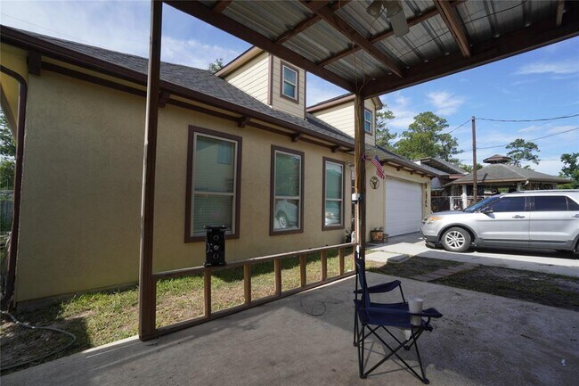 Building Photo - 5829 Hartwick Rd