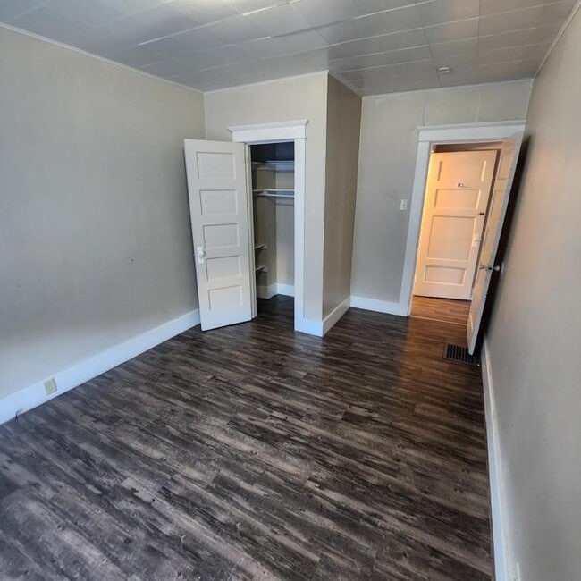 Building Photo - 334 E Empire St